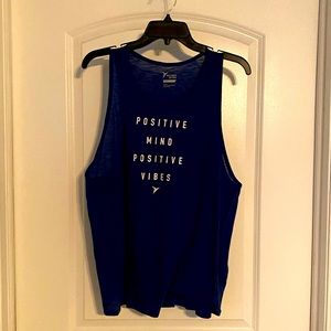 4 Old Navy Active Tanks (XL)